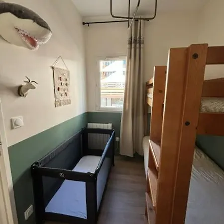 3 Pieces, Spacieux En Plein Centre *