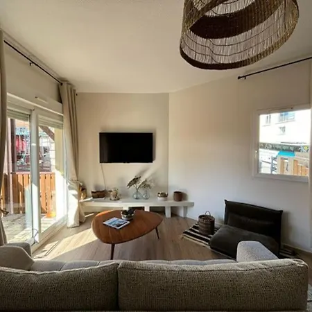 Apartment 3 Pieces, Spacieux En Plein Centre