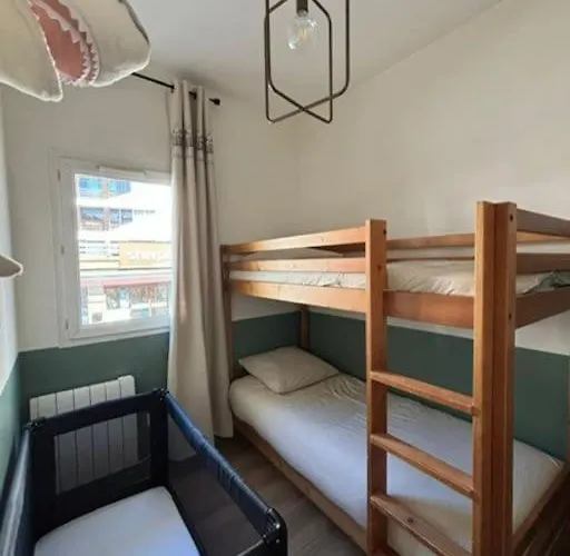 3 Pieces, Spacieux En Plein Centre לס דה-אלפס