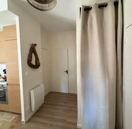 3 Pieces, Spacieux En Plein Centre Апартаменты *