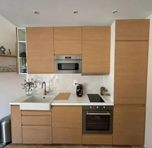 3 Pieces, Spacieux En Plein Centre *