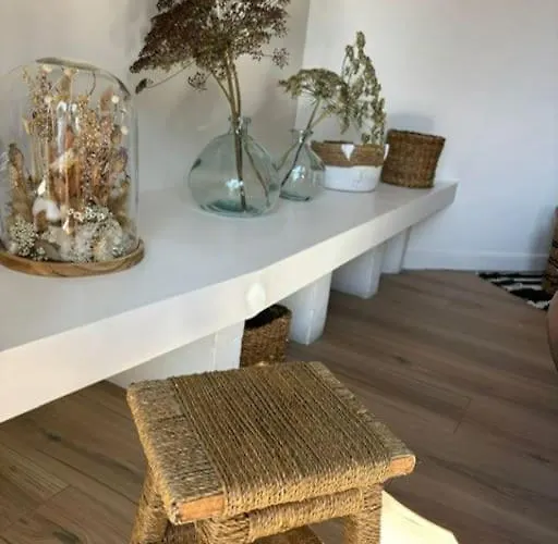 3 Pieces, Spacieux En Plein Centre לס דה-אלפס