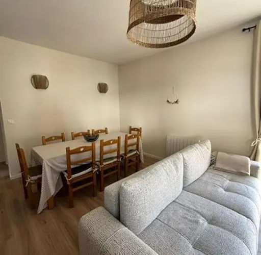 דירה 3 Pieces, Spacieux En Plein Centre *